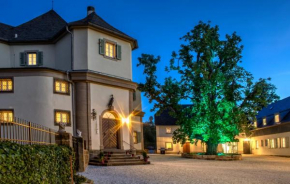 Schloß Falkenhaus